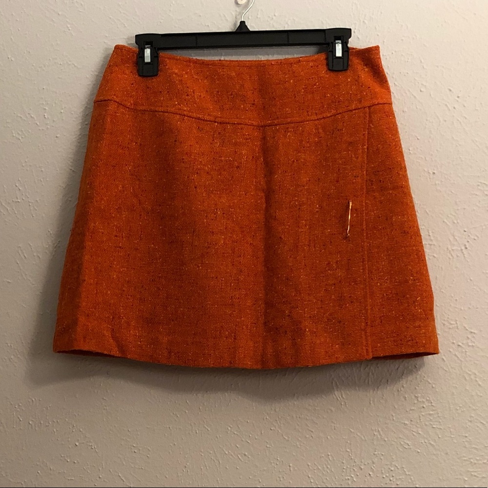 Selling a fabulous skirt form Nine West